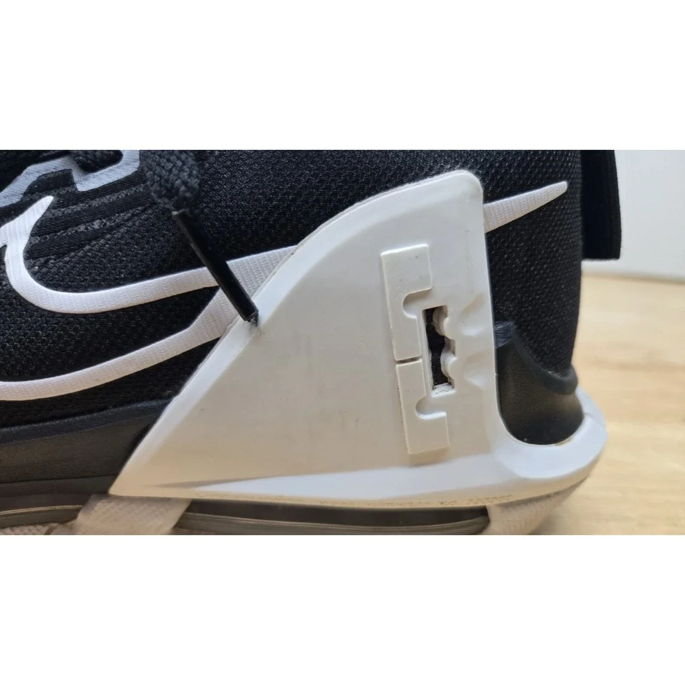 Nike LeBron James Witness VI 6 Black White Dark Obsidian DO9843-002 Men's 6.5